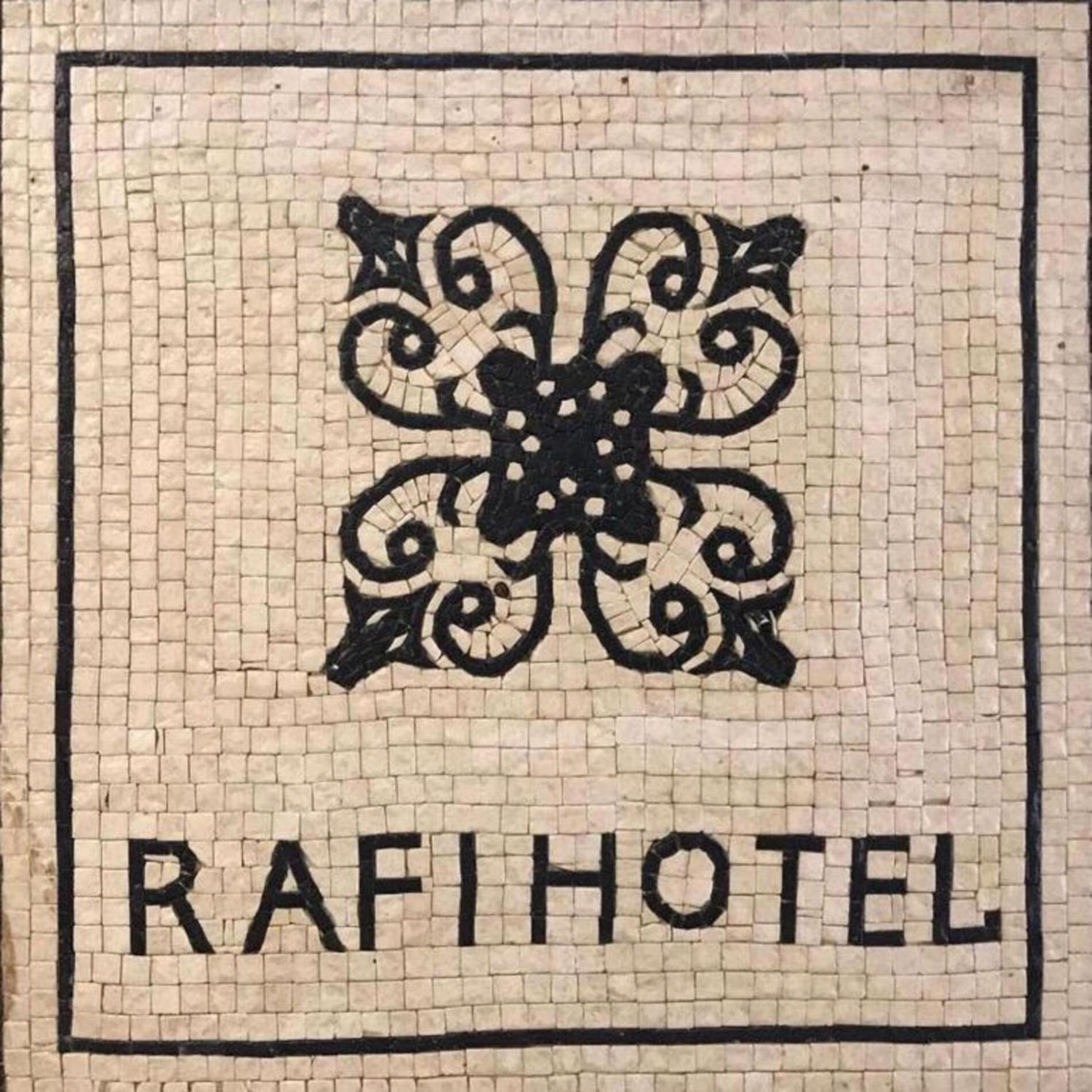 Rafi Hotel Амман Экстерьер фото