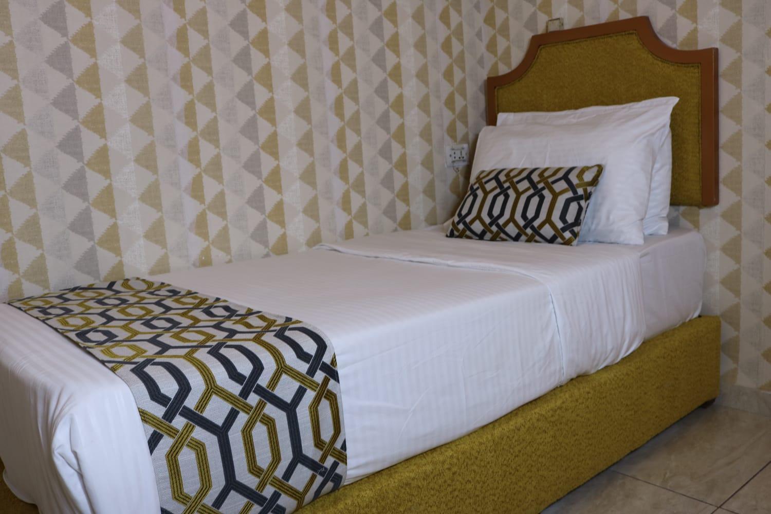 Rafi Hotel Амман Экстерьер фото