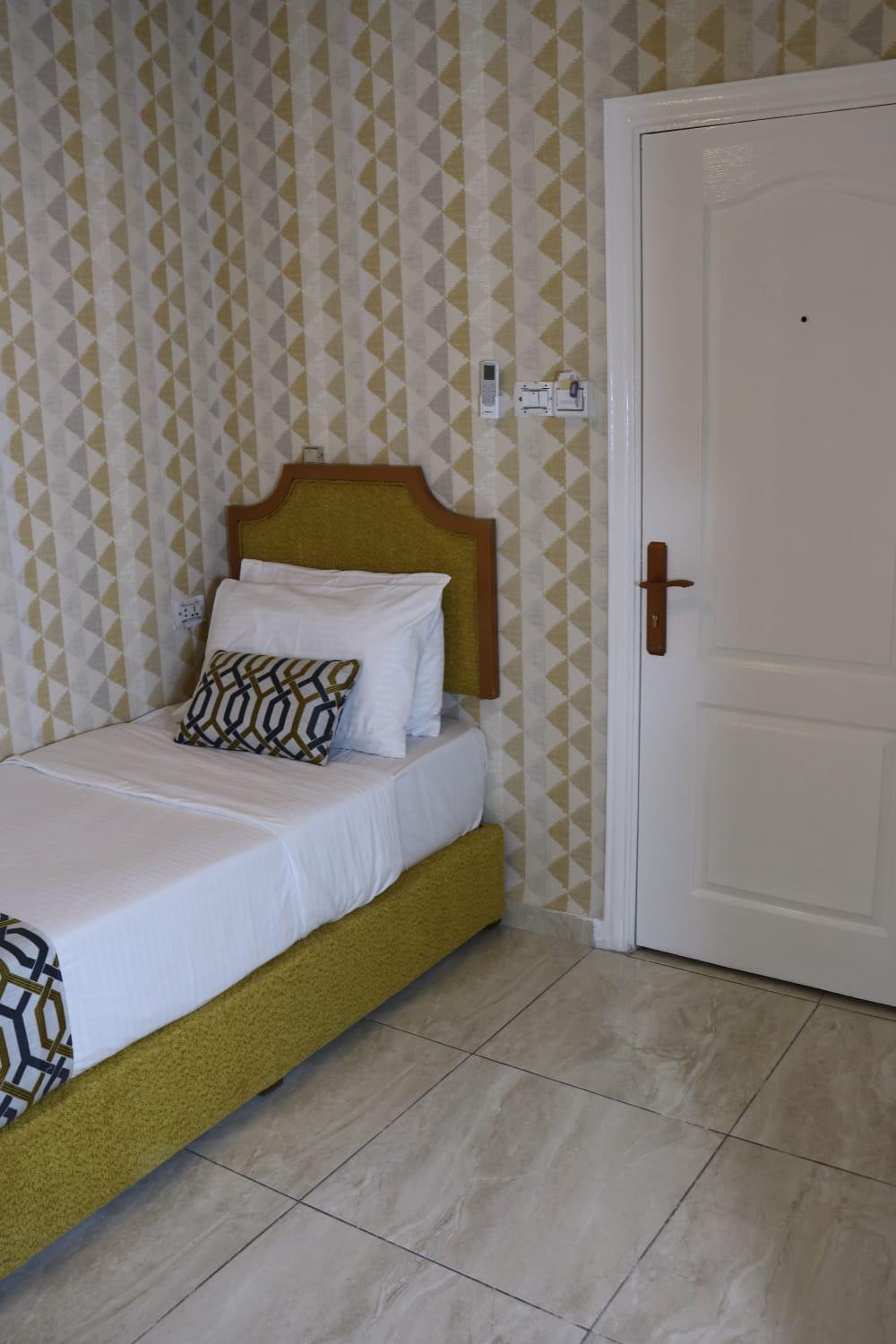 Rafi Hotel Амман Экстерьер фото