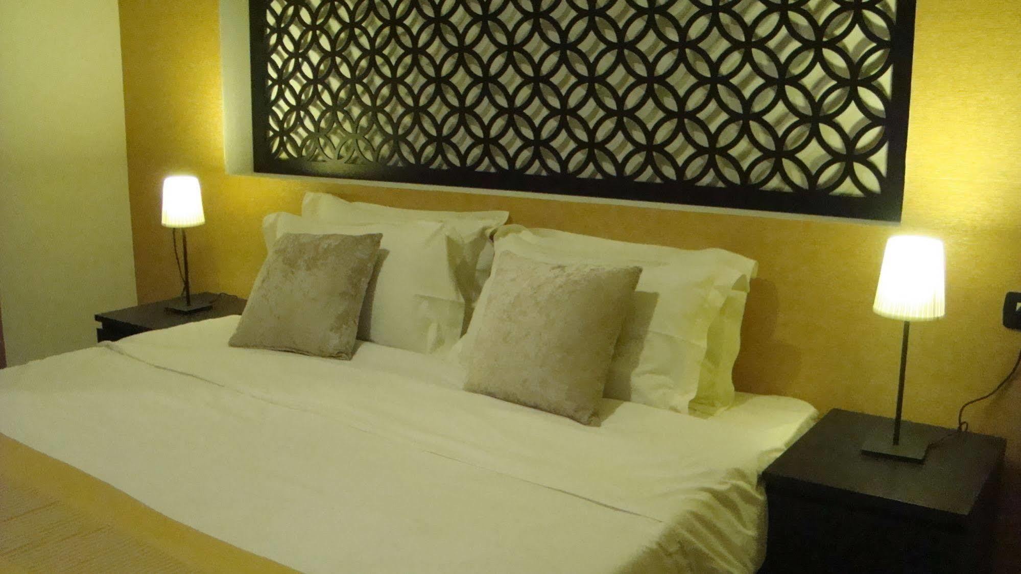 Rafi Hotel Амман Экстерьер фото